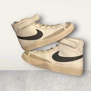 Nike Youth Size 2Y Blazers